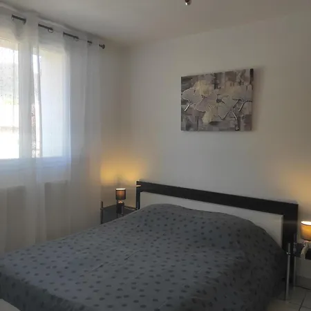 Nyaraló Maison Avec Jardin Et Piscine Privee Nyons